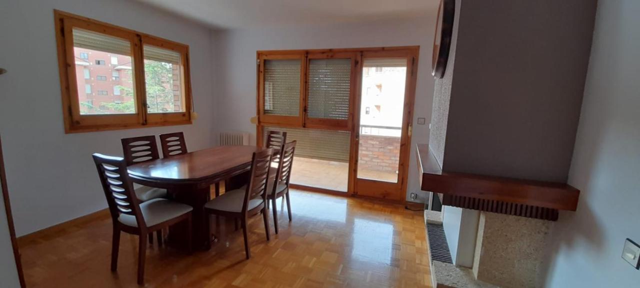 Apartamento Callizo Jaca Bagian luar foto